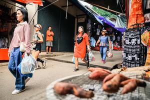 BIB: 
                            <button type="button" onclick="openModal(25510374)" class="btn btn-primary btn-sm float-right btn-popup" data-toggle="modal" data-target=".modal-high-quality">
                        <i class="fas fa-shopping-cart"></i> Add to Cart
                    </button>
                                            <button type="button" onclick="isThisMe(25510374, true)" class="btn btn-success btn-sm float-right btn-popup btn-isme hidden" data-toggle="tooltip" data-placement="bottom" title="นี่คือรูปของคุณใช่ไหม คลิกที่นี่เพื่อเอาเข้าอัลบั้ม">
                        <i class="fas fa-plus"></i> Add to album
                    </button>
                    <button type="button" onclick="isThisMe(25510374, false)" class="btn btn-warning btn-sm float-right btn-popup btn-isnotme hidden">
                        <i class="fas fa-ban"></i> Remove from album
                    </button>